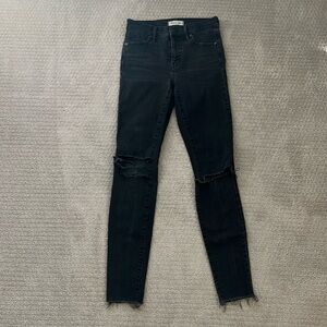 Madewell 9” High Rise Skinny Jean. Distressed black.  Size 26 Tall.